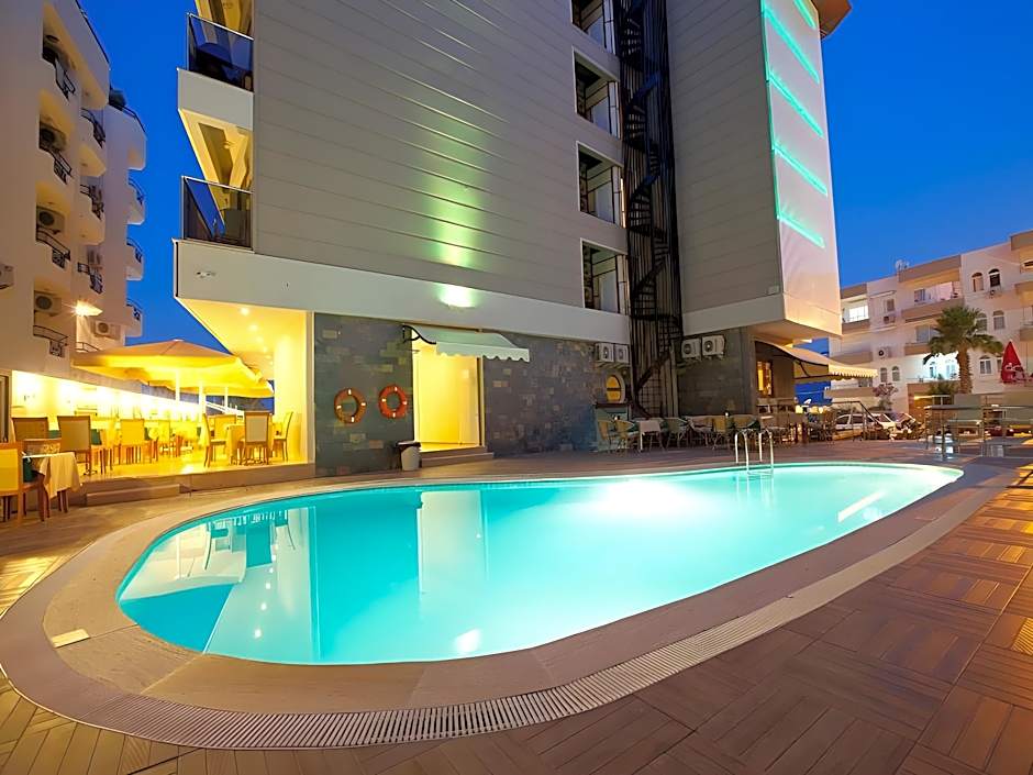 Aurasia Beach Hotel