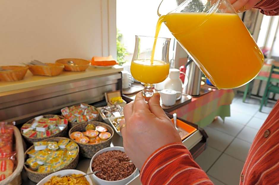 LOGIS Hôtel Le Moulin Des Gardelles