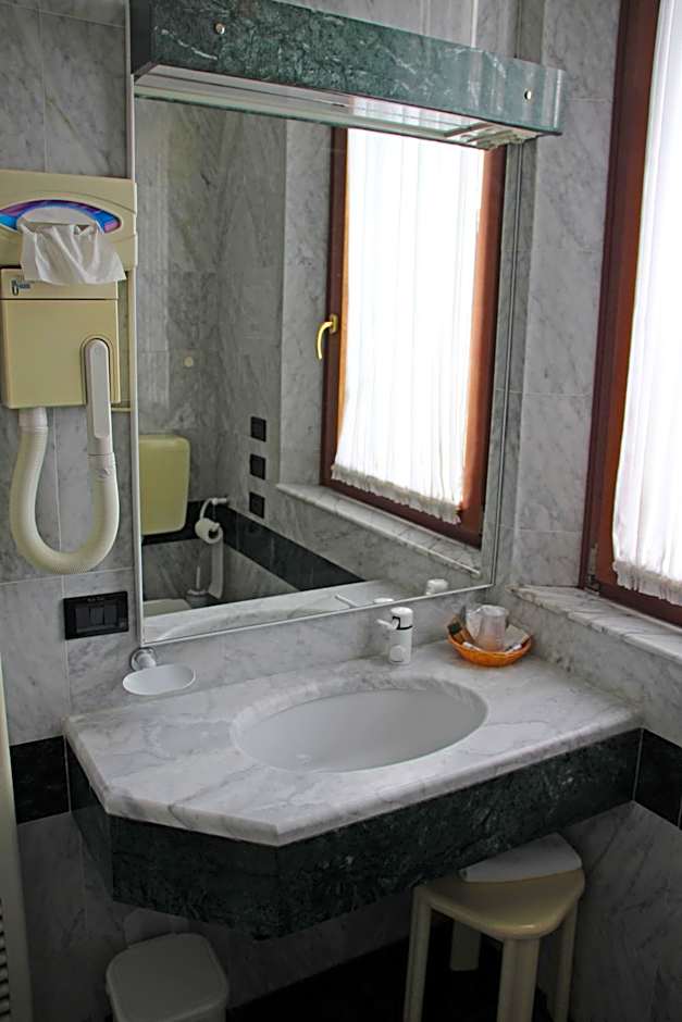 Park Hotel Villa Leon d'Oro