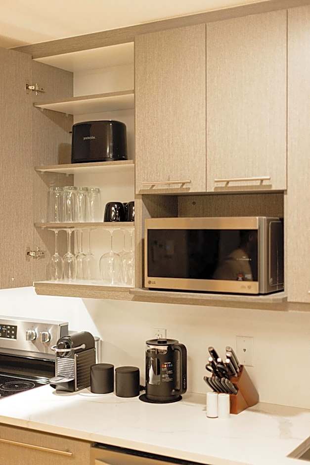 Rozenhaus Montreal Hotel