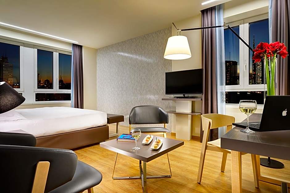 Una Hotel Century