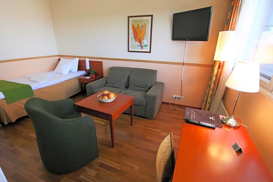 Skyline Airport Hotel