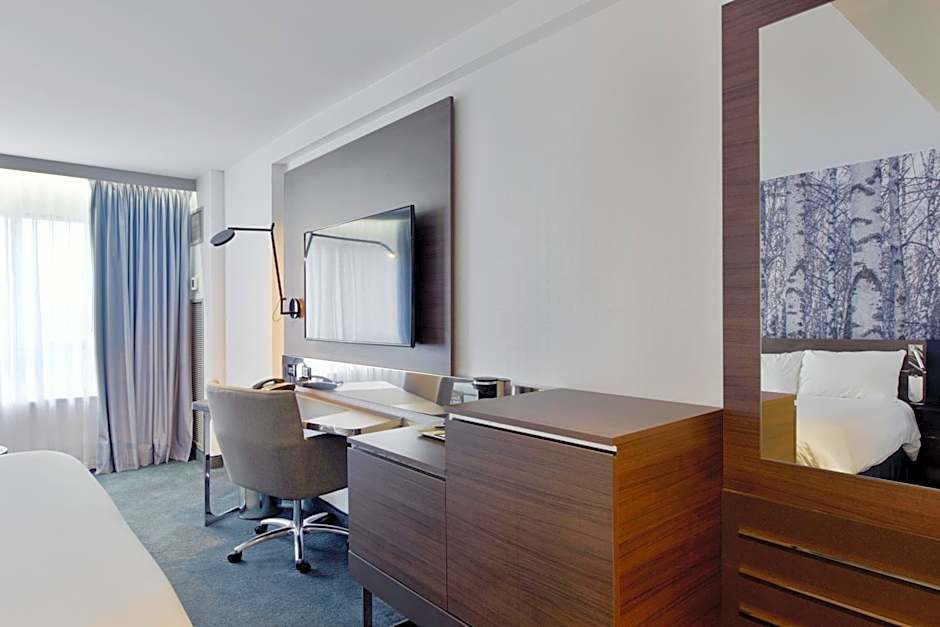 DoubleTree by Hilton Ottawa Downtown