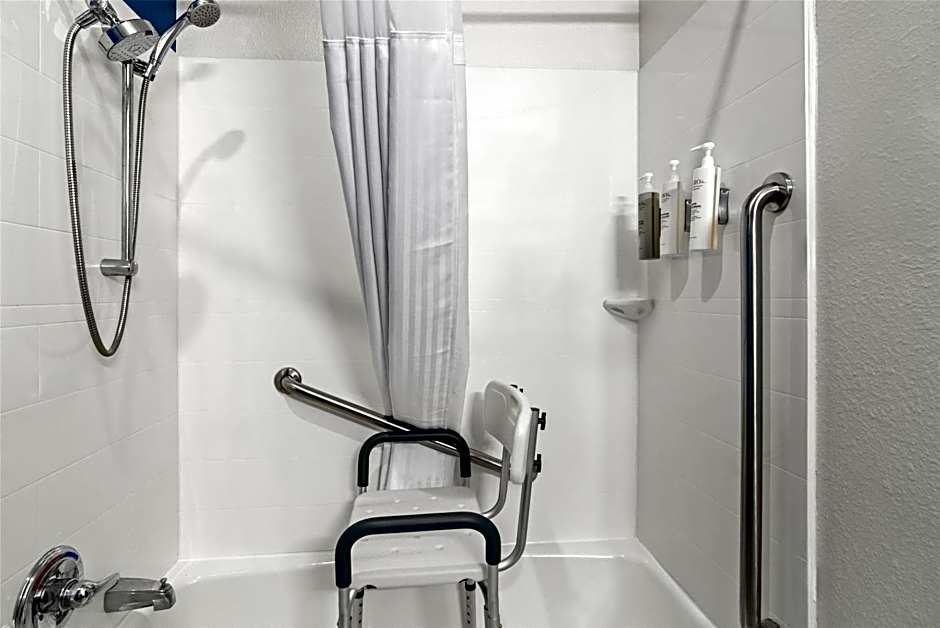 Spark by Hilton Merrillville