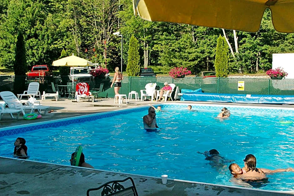 Sierra Sands Family Lodge