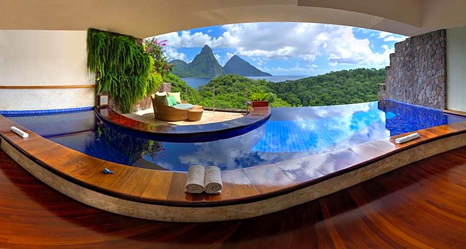 Jade Mountain Resort