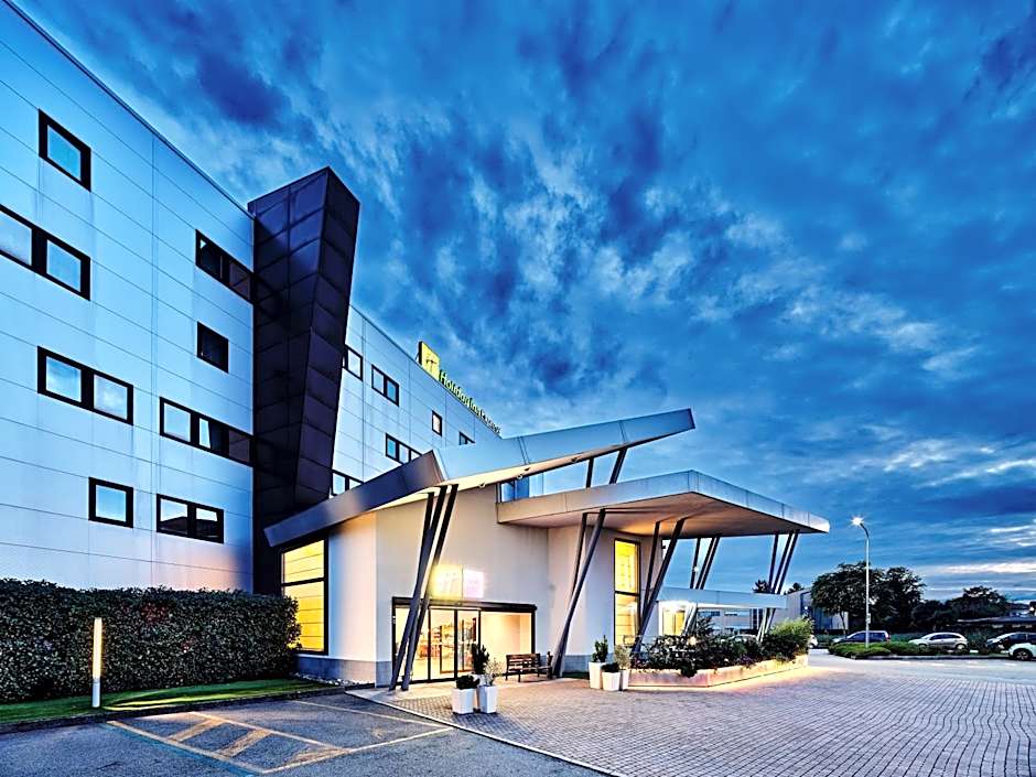 Holiday Inn Express Milan-Malpensa Airport By IHG