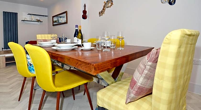 Townhouse PLUS @ London Road Stoke