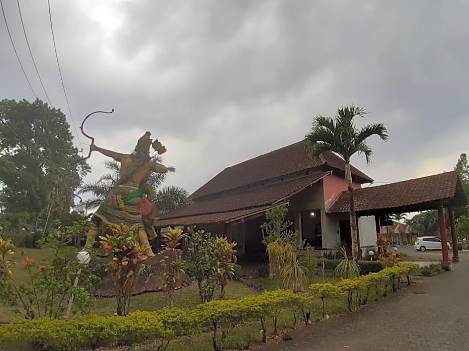 SPOT ON 2465 Hotel Raung View