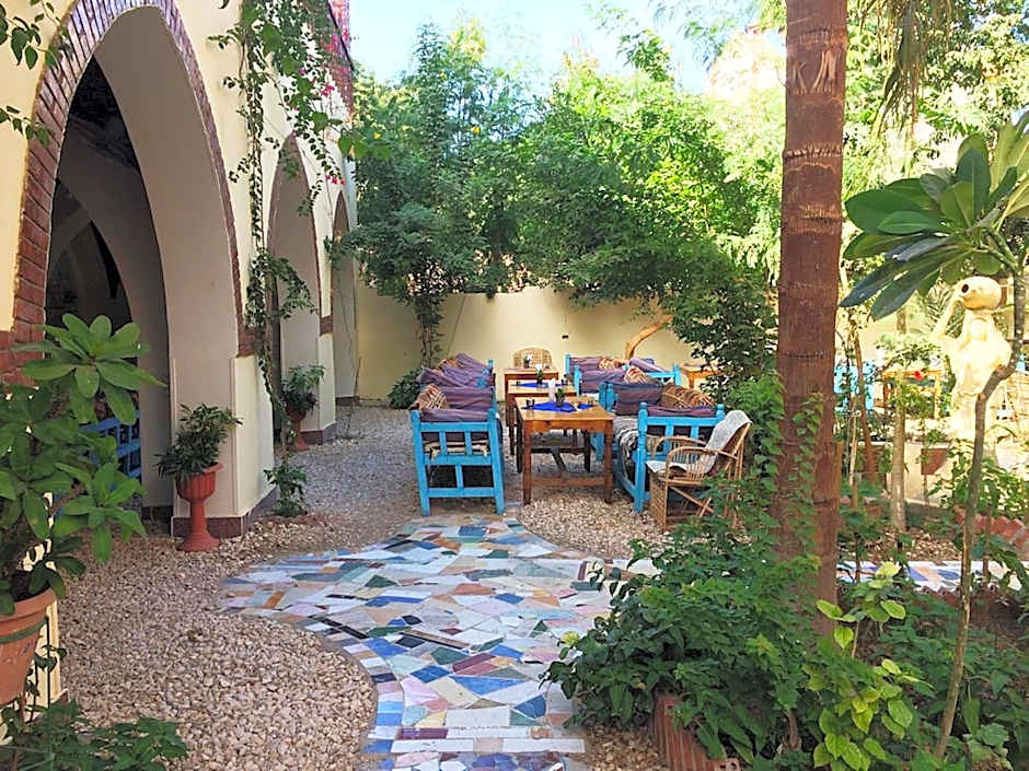El Fayrouz Hotel