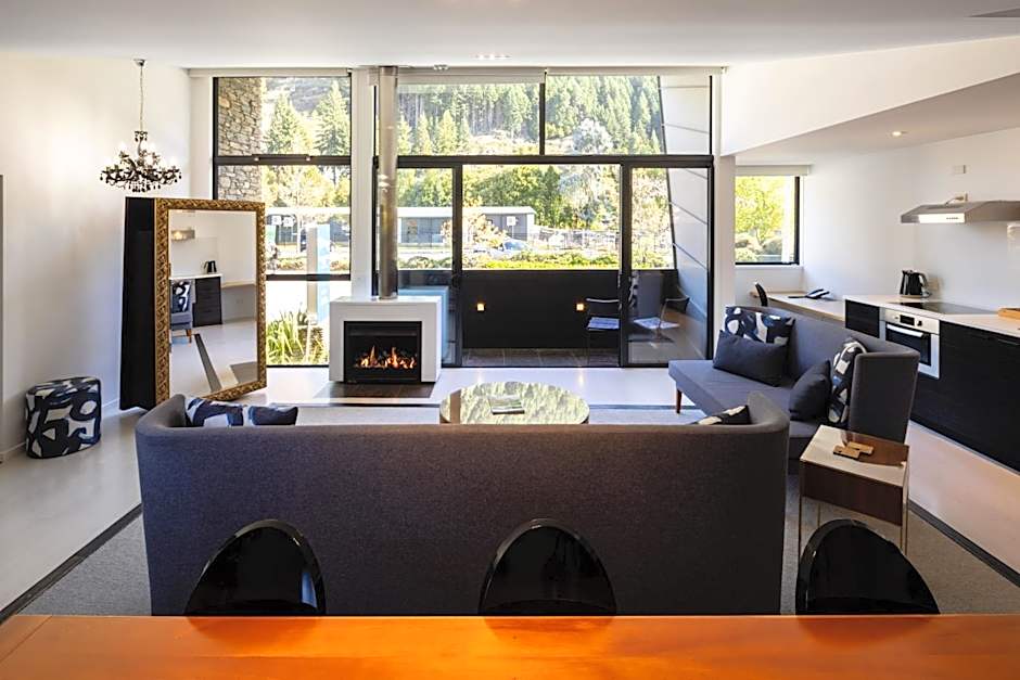 Queenstown Park Boutique Hotel