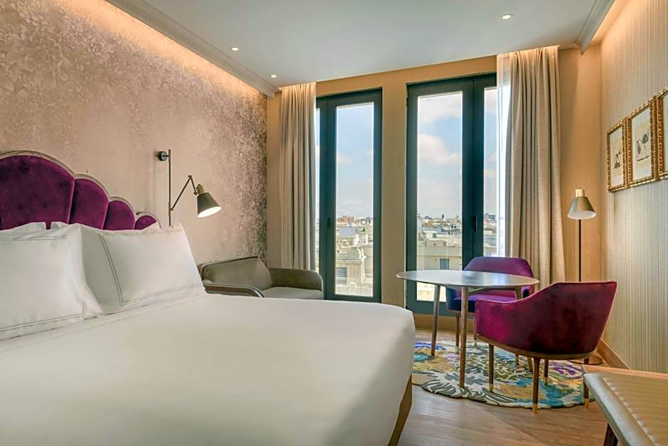 Querencia de Sevilla, Autograph Collection