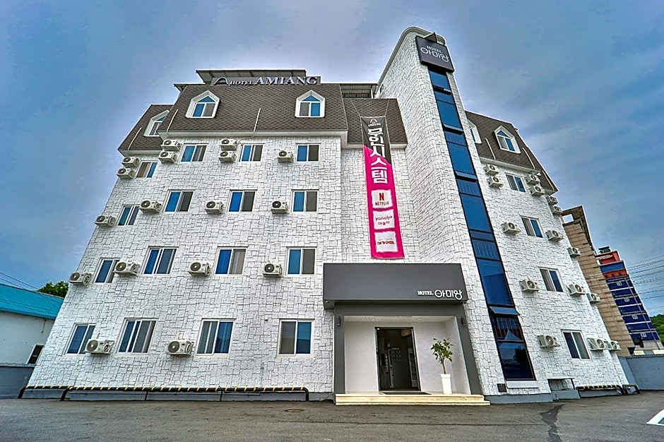 Photo 1 of 50 of HOTEL AMIANG Wonju