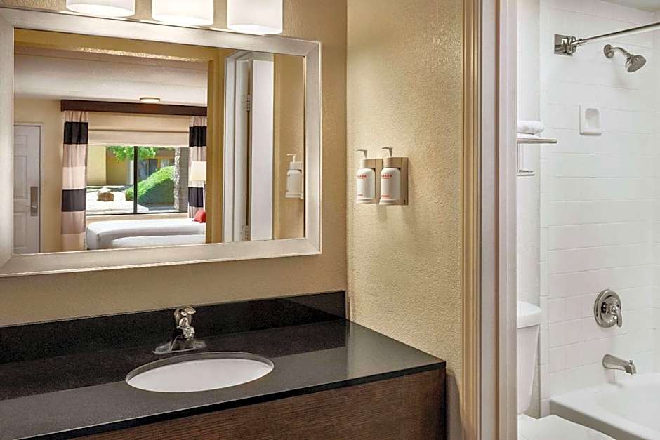 Ramada by Wyndham Albuquerque Airport