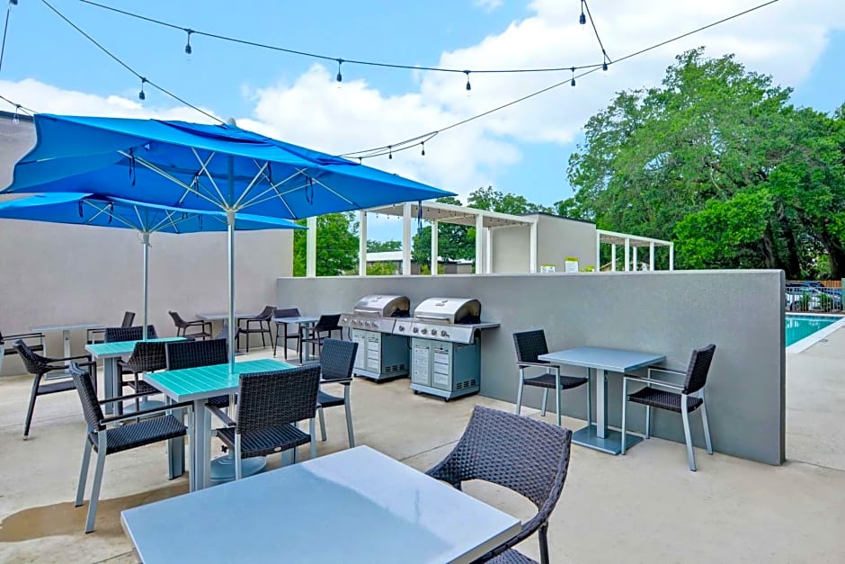 Home2 Suites By Hilton Pensacola I-10 At North Davis Hwy