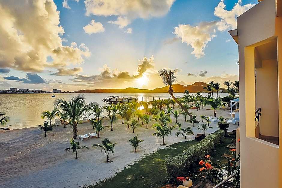 Hommage Hotel & Residences