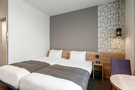 Hollywood Twin Room
