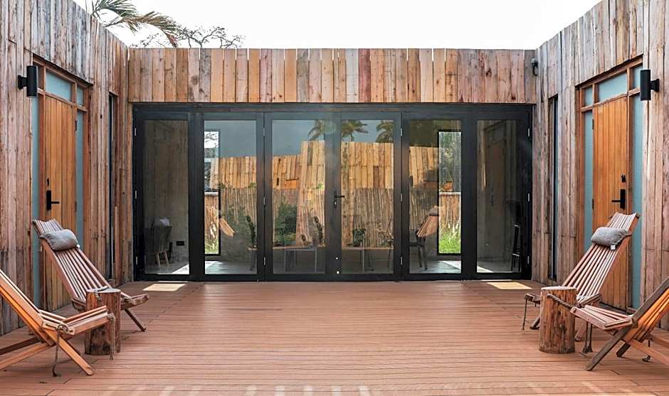 LalaGalu - Beachfront EcoCabins