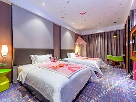 Huanyu Hotel (Lingshan Bus Terminal)