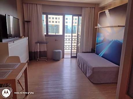 Deluxe Room (1 adult + 1 child)