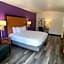 La Quinta Inn & Suites by Wyndham Mid-City