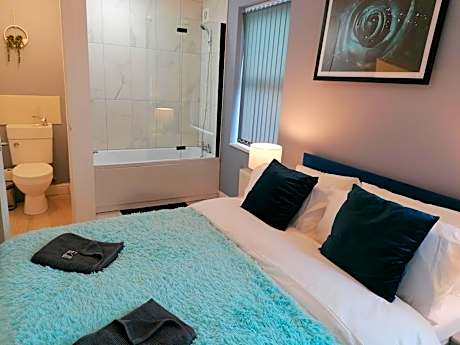 Blok 3 -Jacuzzi Suites, Apartment & Ensuite Rooms