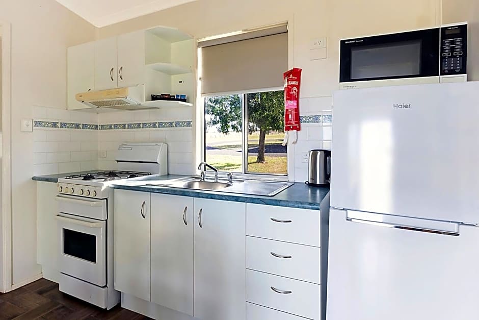 Reflections Lake Keepit - Holiday Park