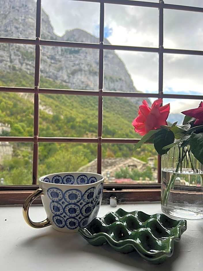 Ikojenia Traditional Lodge