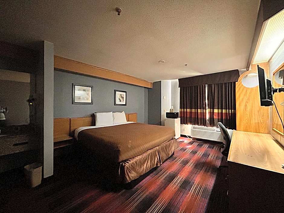 Classic Inn By OYO I- 240 Near Memphis Airport