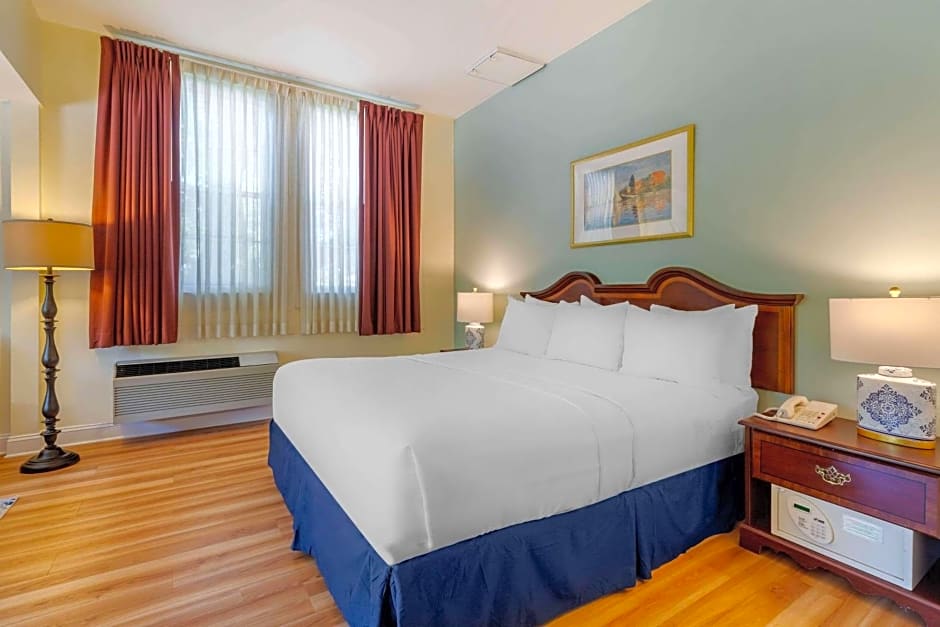 The Carriage House Inn Newport, Ascend Hotel Collection