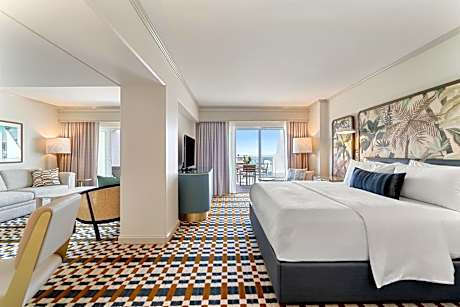 Coastal Suite with One King Bed, Balcony and Accessible Roll-In Shower