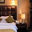 Town Season Hotel