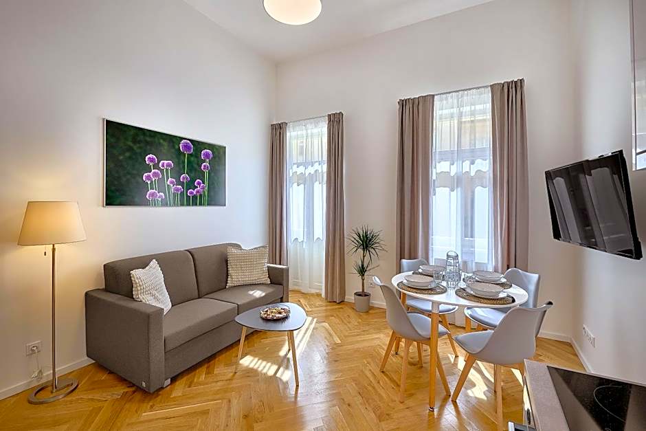 DownTown Suites Rubesova