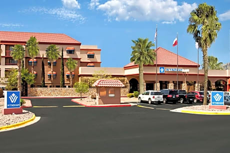 Wyndham El Paso Airport and Water Park