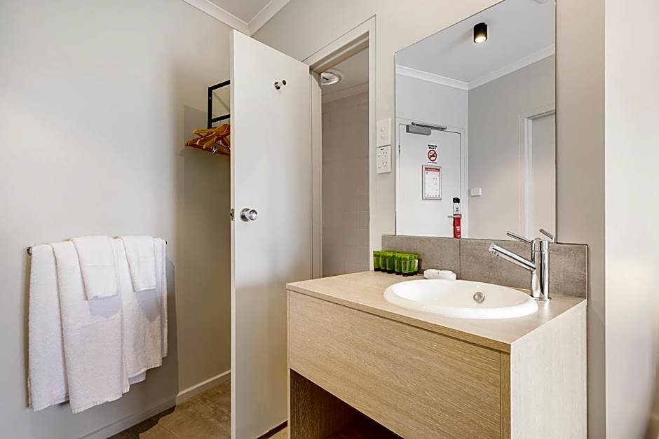 Nightcap at Findon Hotel