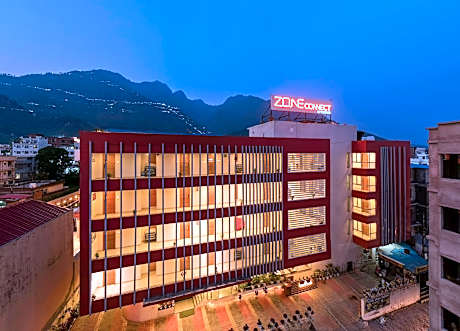 Zone Connect by the Park Katra