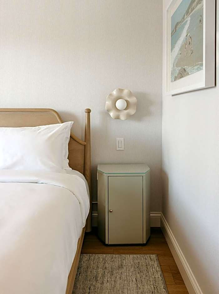 Bay Shores Peninsula Hotel