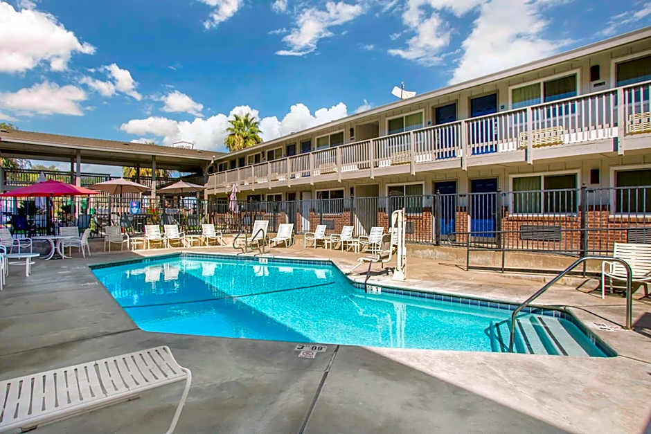 Best Western Shadow Inn