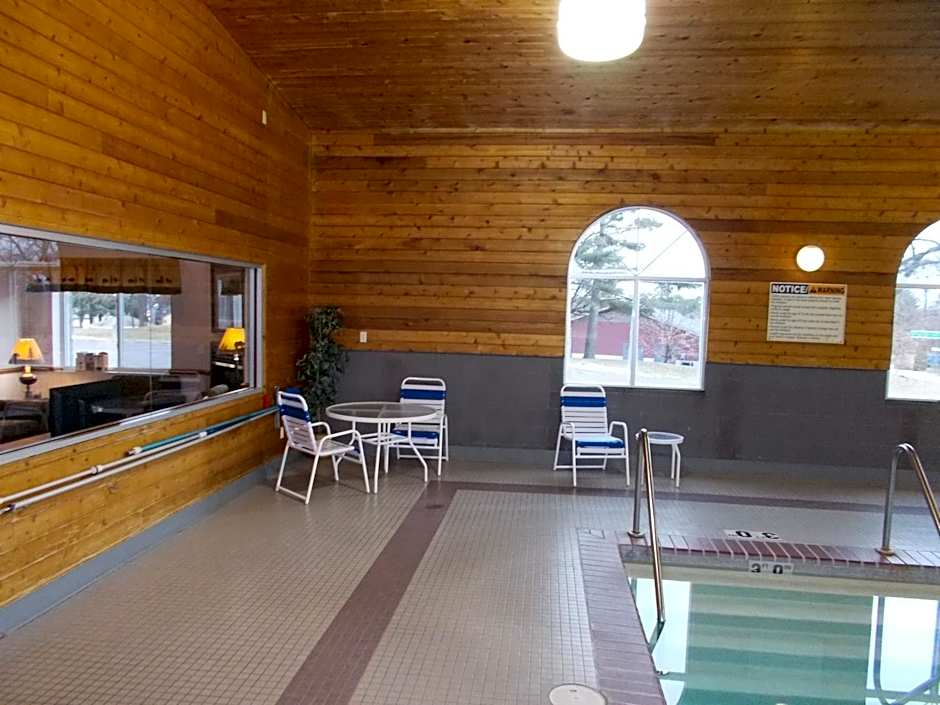 Northwoods Best Inn - Chetek