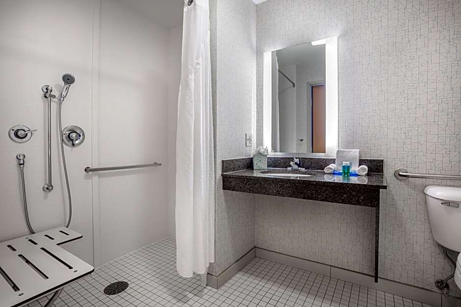 Holiday Inn Express Wisconsin Dells By IHG