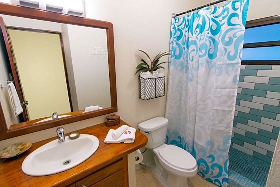 Ten North Tamarindo Beach Hotel