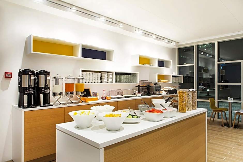 Storm Hotel by Keahotels