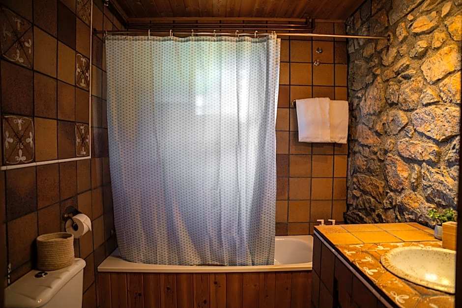 Minds & Mountains Eco Lodge