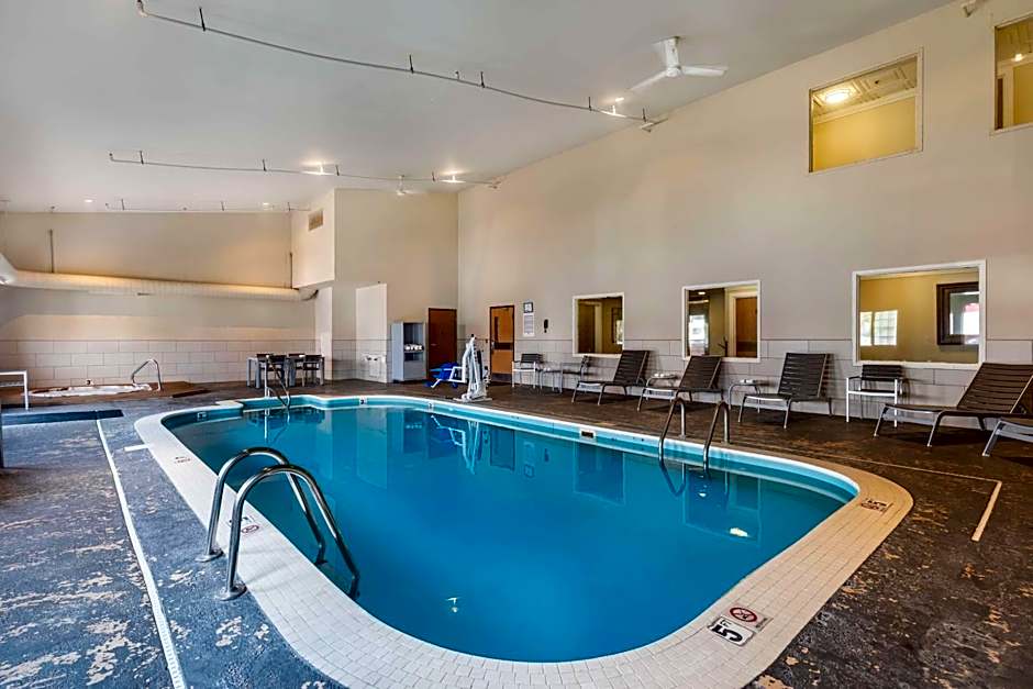 Best Western Plus University Park Inn & Suites