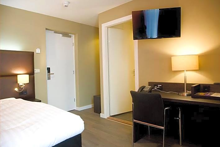 Hotel Roermond Next Door