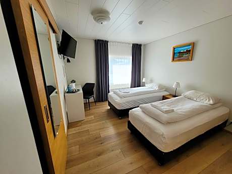 Twin Room with Private Bathroom