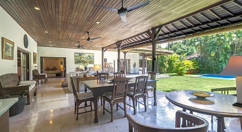 Villa Eight