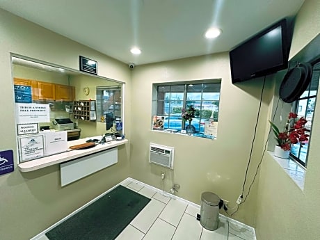 Americas Best Value Inn- Calimesa