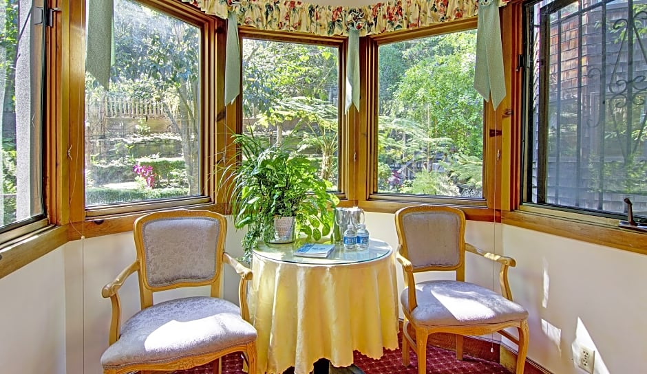 Babbling Brook Inn