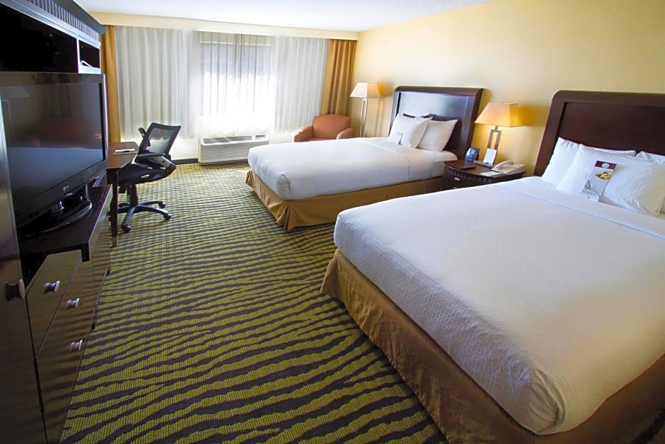 DoubleTree by Hilton Orange County Airport